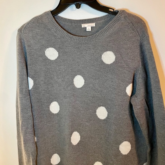 Gap Grey sweater with white polka dots Large - Picture 2 of 11